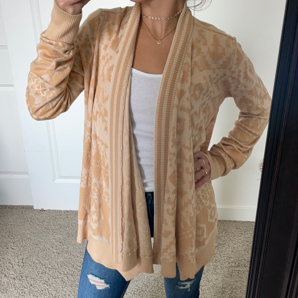 Abercrombie & Fitch lightweight cardigan/sweater